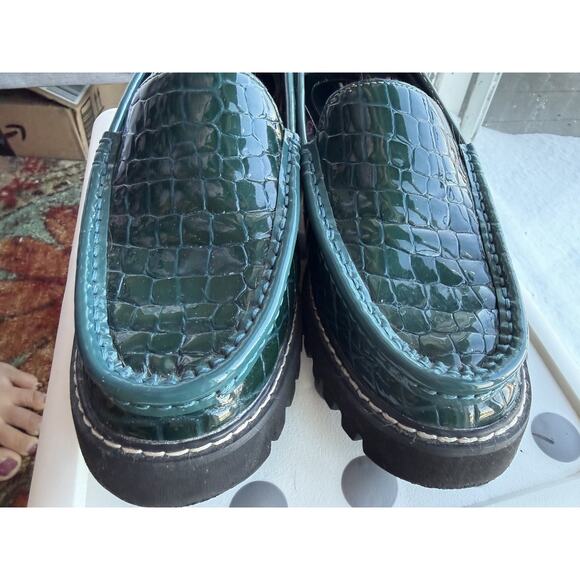 Donald J Pliner Emerald green Women’s Croc embossed Leather Comfy Loafers Size 8 - Picture 13 of 13